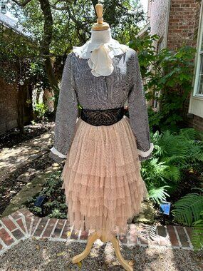 Anthropologie Flounced Tulle Midi Skirt Beige Sz XS